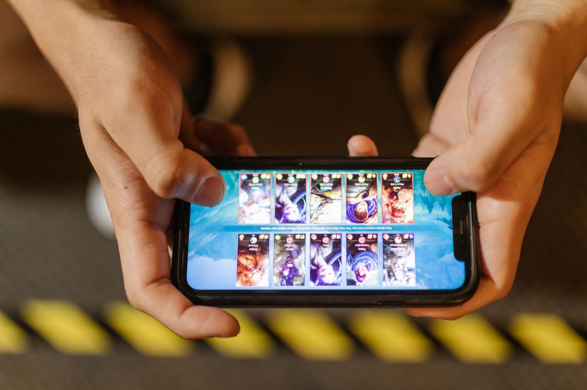 Mobiele gaming op een smartphone
